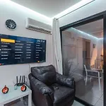 Alexis Apartments - Modern 2-Bedroom With Swimming Pool