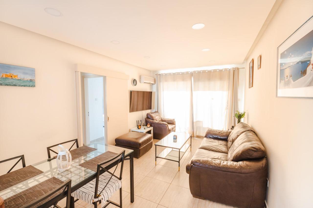 Alexis - Modern 2-bedroom With Swimming Pool Paphos