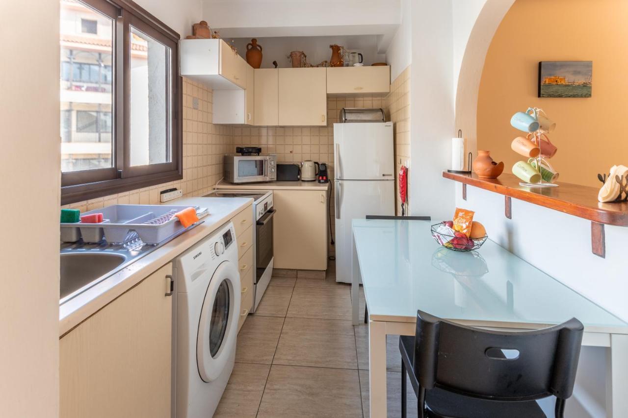 Alexis - Modern 2-bedroom With Swimming Pool *