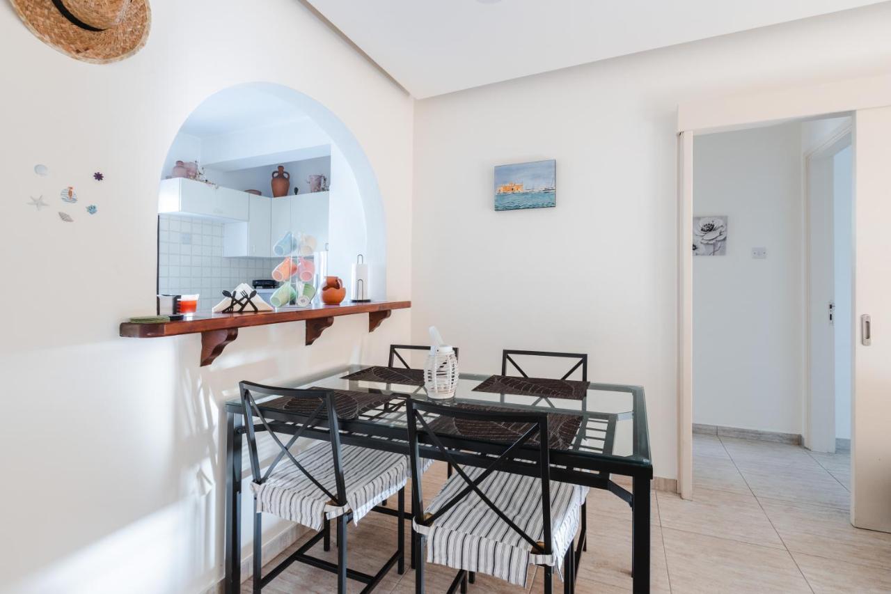 Alexis - Modern 2-bedroom With Swimming Pool
