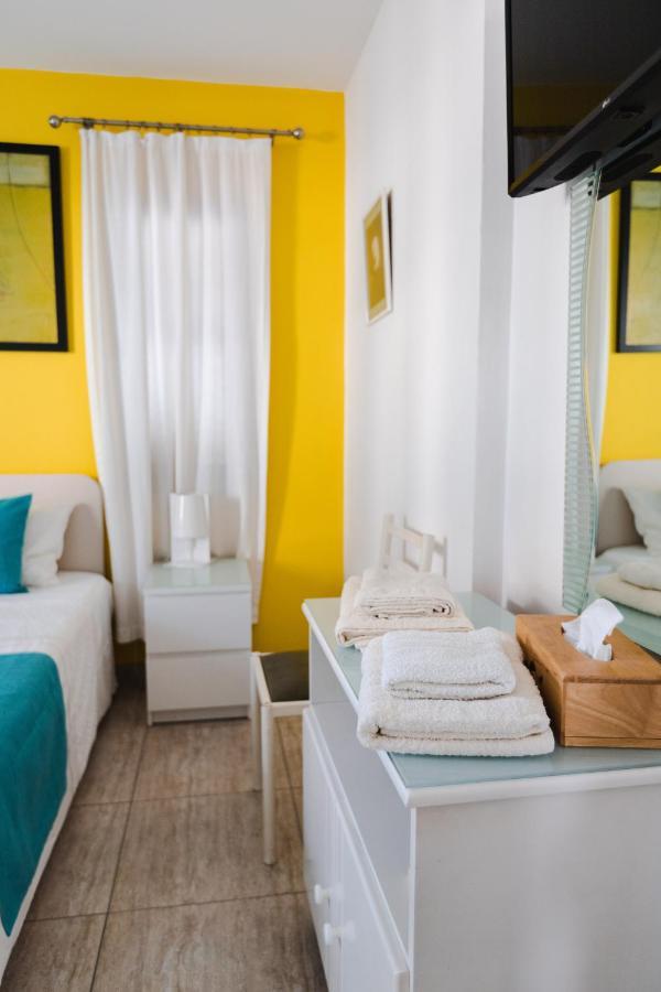 Apartment Alexis - Modern 2-bedroom With Swimming Pool *